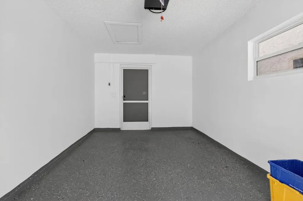 8282 Springlake Drive Boca Raton FL 33496