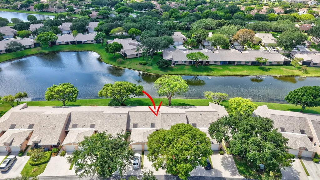 8282 Springlake Drive Boca Raton FL 33496