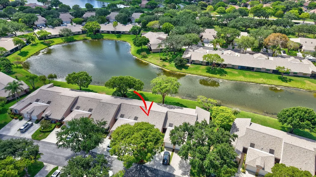 8282 Springlake Drive Boca Raton FL 33496