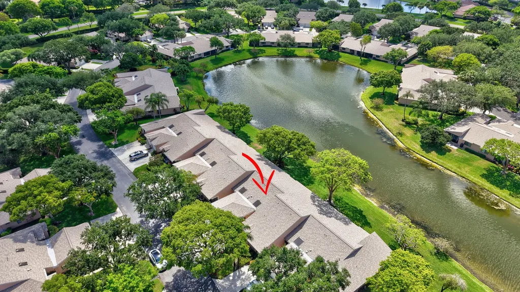 8282 Springlake Drive Boca Raton FL 33496