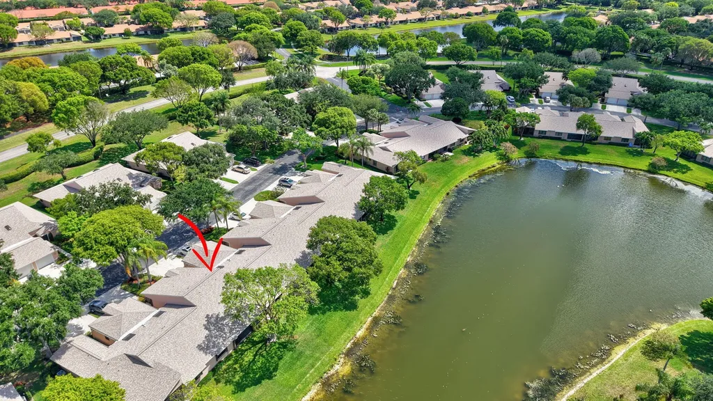 8282 Springlake Drive Boca Raton FL 33496