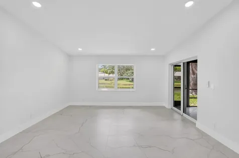 8282 Springlake Drive Boca Raton FL 33496