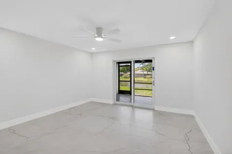 8282 Springlake Drive Boca Raton FL 33496