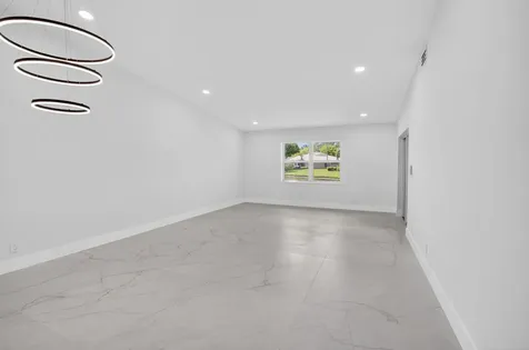 8282 Springlake Drive Boca Raton FL 33496