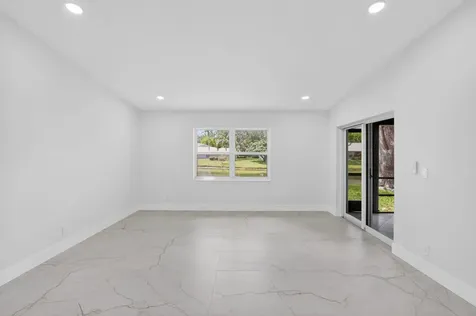 8282 Springlake Drive Boca Raton FL 33496