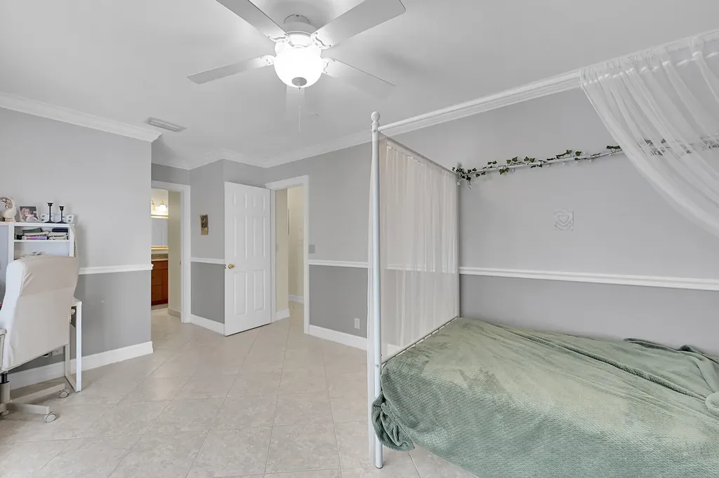 6245 Old Court Road Boca Raton FL 33433