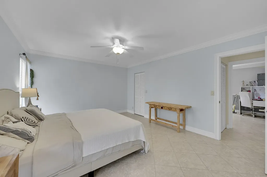 6245 Old Court Road Boca Raton FL 33433