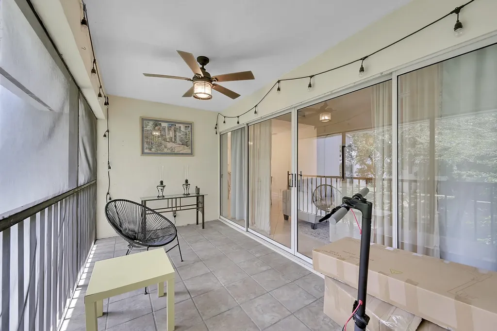6245 Old Court Road Boca Raton FL 33433