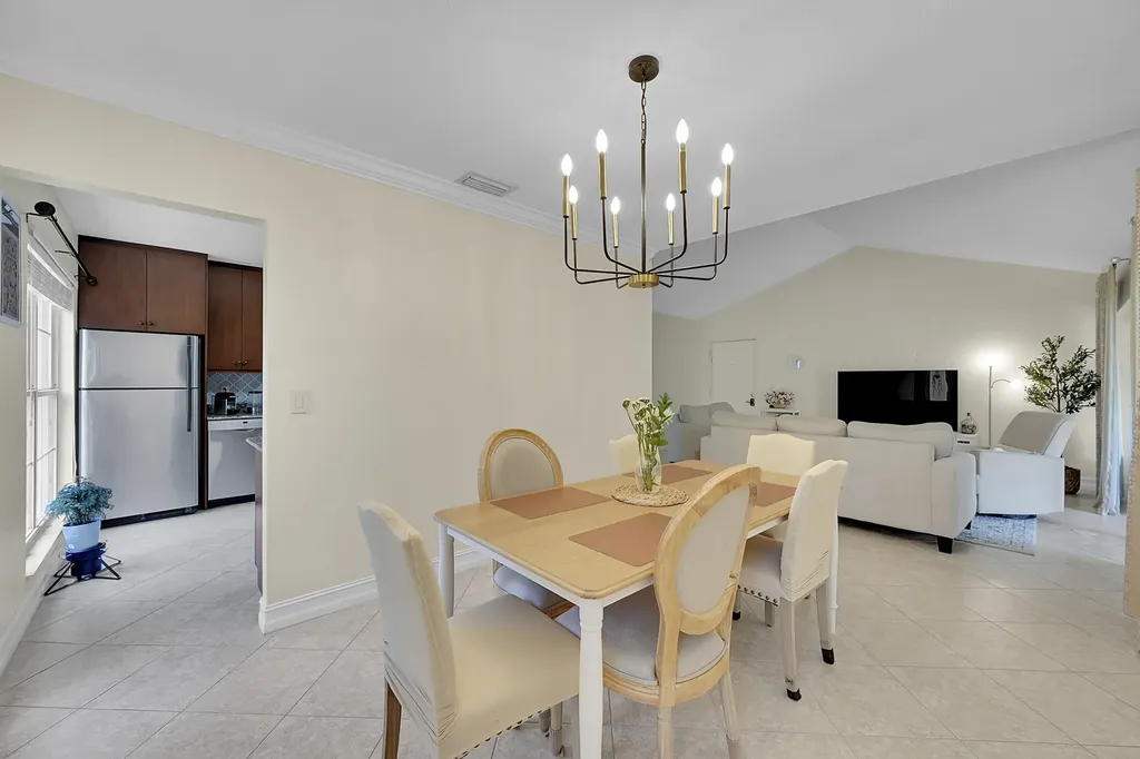 6245 Old Court Road Boca Raton FL 33433