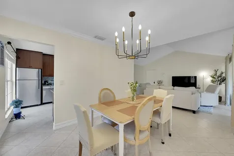 6245 Old Court Road Boca Raton FL 33433