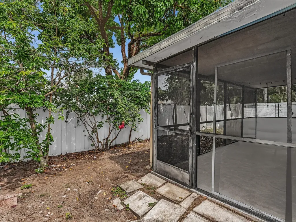 5610 Dewberry Way West Palm Beach FL 33415