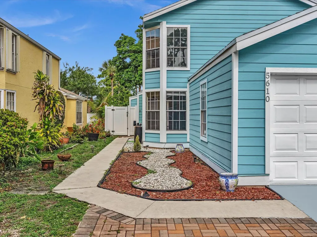 5610 Dewberry Way West Palm Beach FL 33415