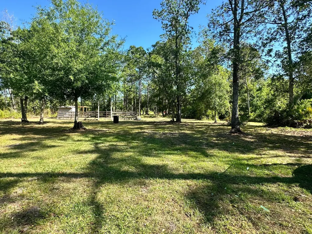 2110 Flower Terrace Sebring FL 33875