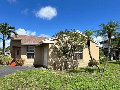 13761 Newport Manor Davie FL 33325