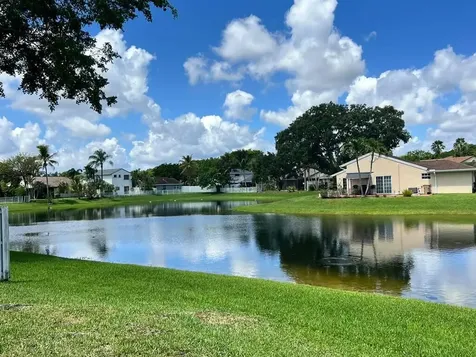 13761 Newport Manor Davie FL 33325