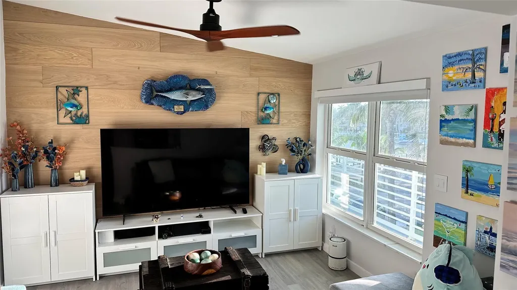 1041 Hillsboro Hillsboro Beach FL 33062