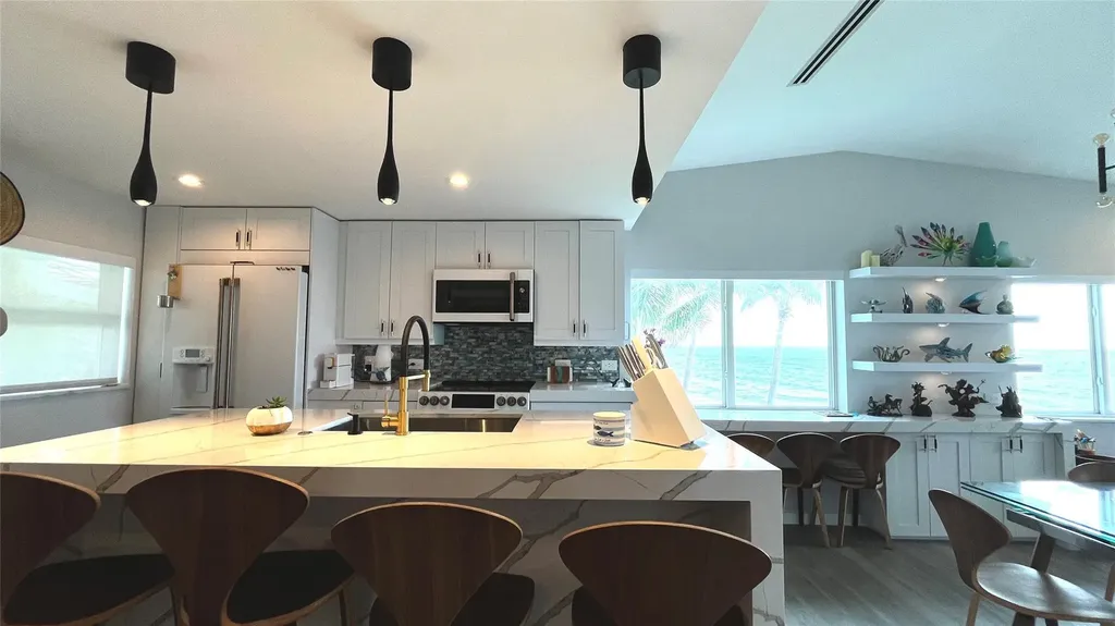 1041 Hillsboro Hillsboro Beach FL 33062