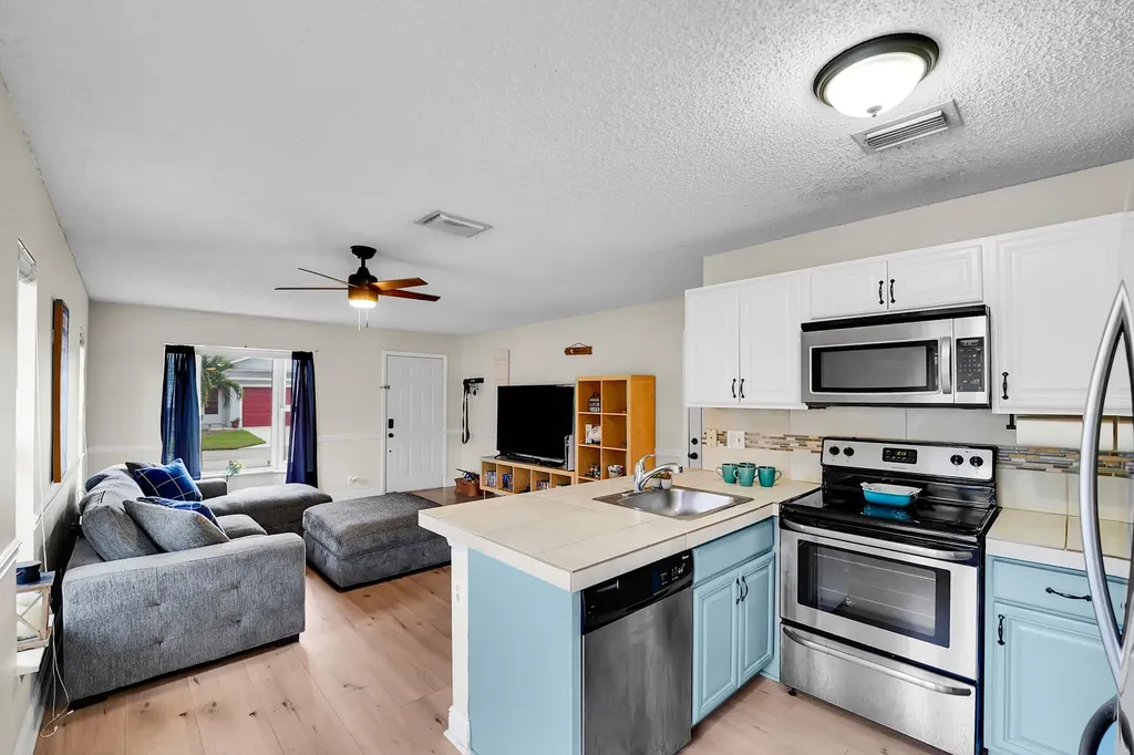 10359 Boynton Place Circle Boynton Beach FL 33437