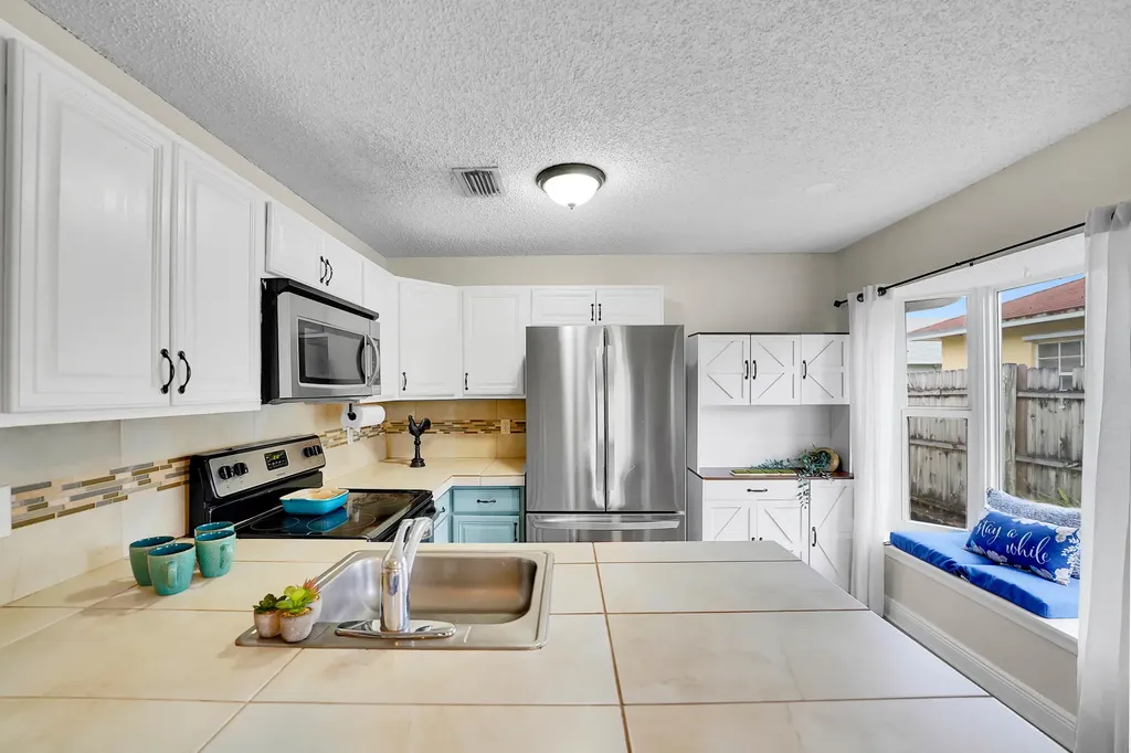 10359 Boynton Place Circle Boynton Beach FL 33437