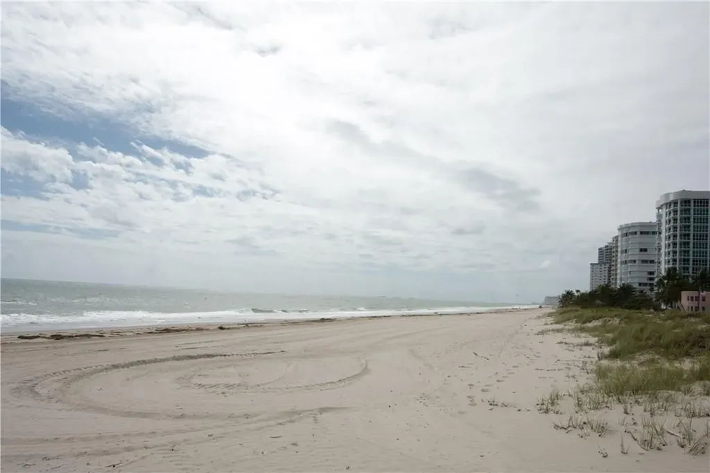 2020 Terra Mar Drive Pompano Beach FL 33062