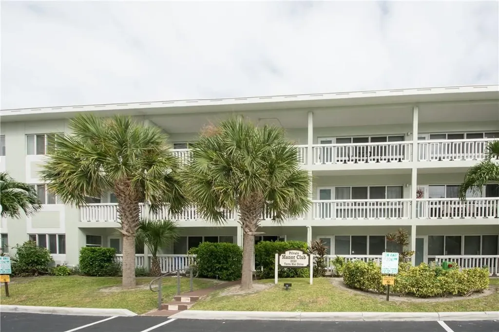 2020 Terra Mar Drive Pompano Beach FL 33062