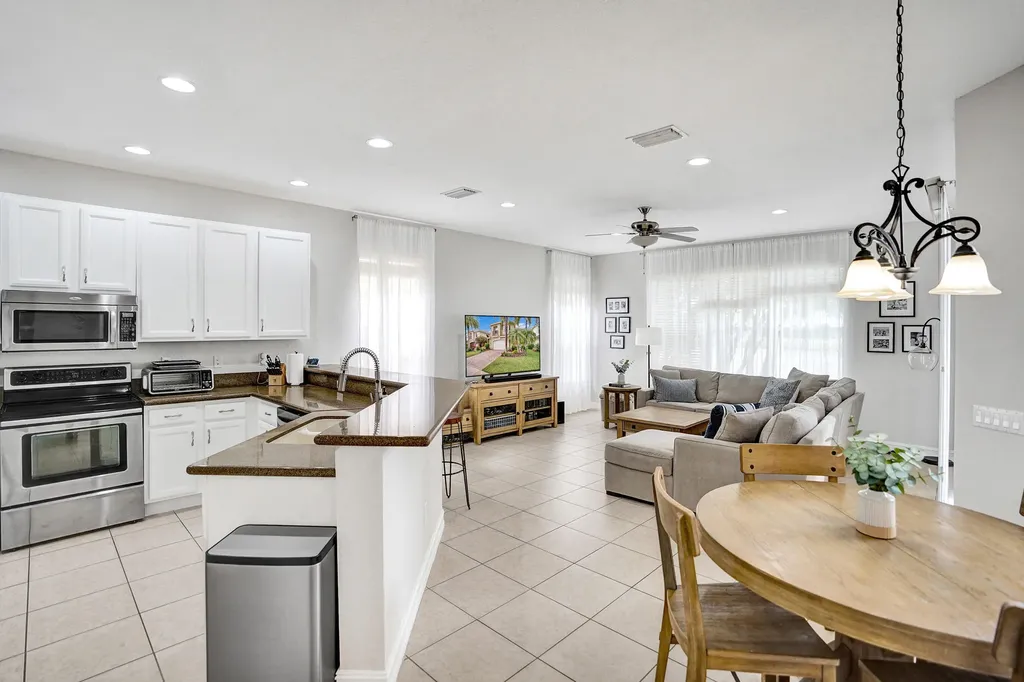 8876 Sandy Crest Lane Boynton Beach FL 33473
