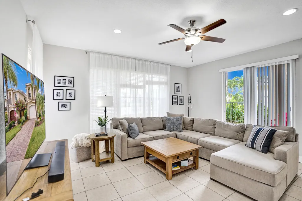 8876 Sandy Crest Lane Boynton Beach FL 33473