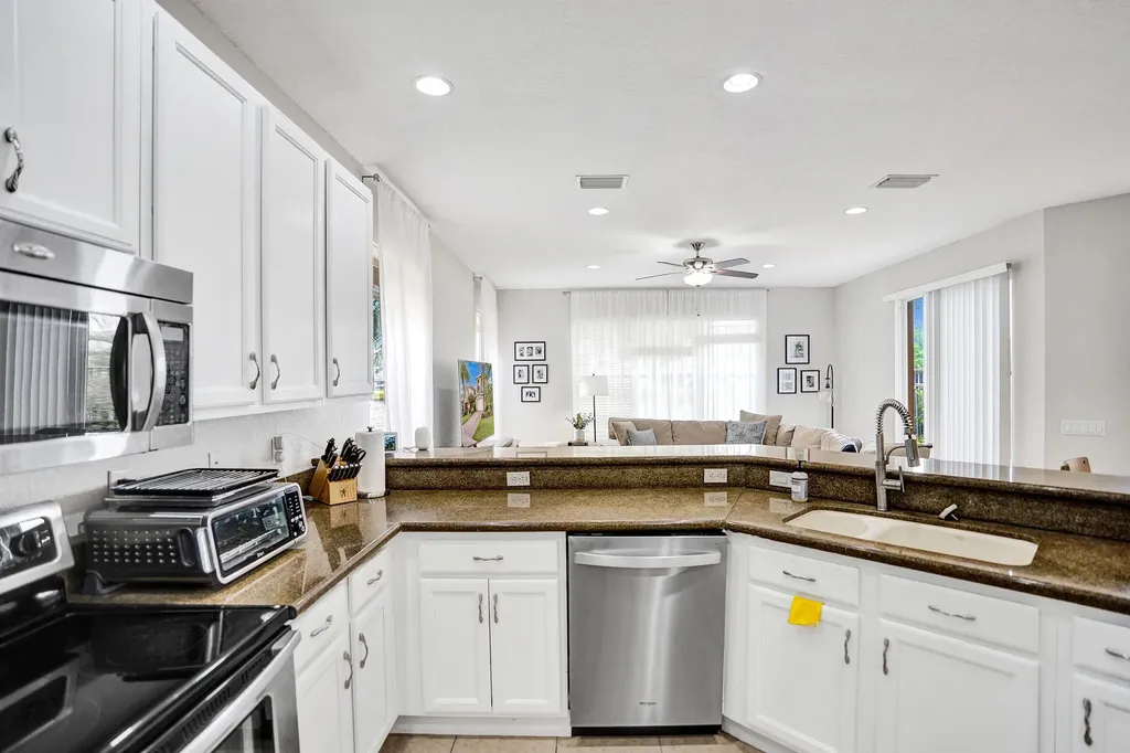 8876 Sandy Crest Lane Boynton Beach FL 33473