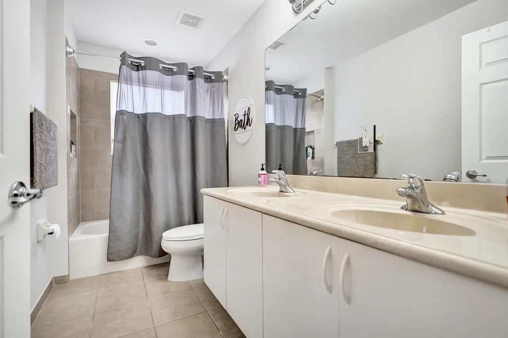 8876 Sandy Crest Lane Boynton Beach FL 33473