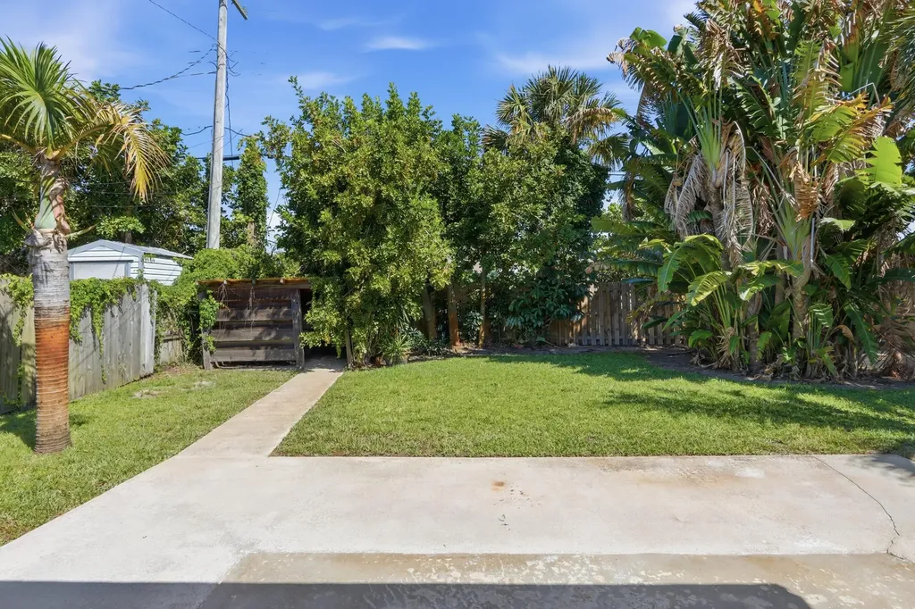 365 Garden Boulevard Palm Beach Gardens FL 33410