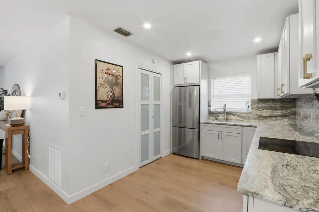 365 Garden Boulevard Palm Beach Gardens FL 33410