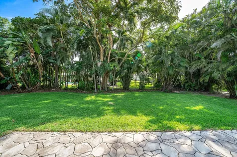 433 Pine Villa Drive Atlantis FL 33462