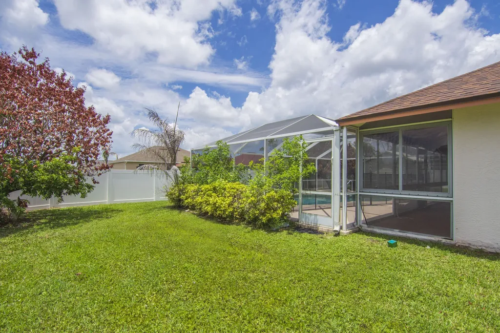 5829 NW Gerald Circle Port St Lucie FL 34986