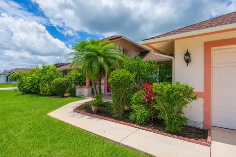 5829 NW Gerald Circle Port St Lucie FL 34986