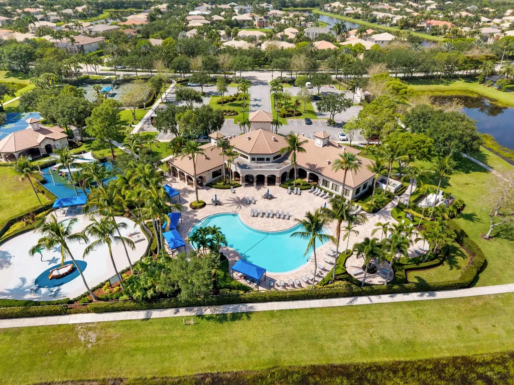 11790 Foxbriar Lake Trail Boynton Beach FL 33473