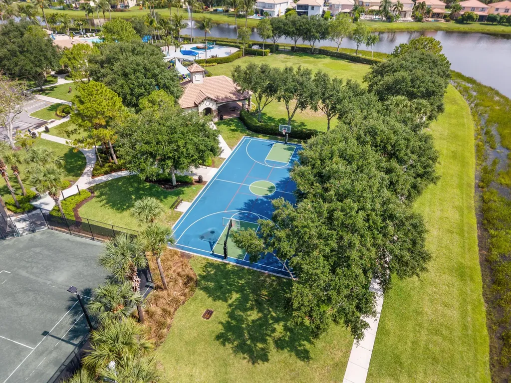 11790 Foxbriar Lake Trail Boynton Beach FL 33473