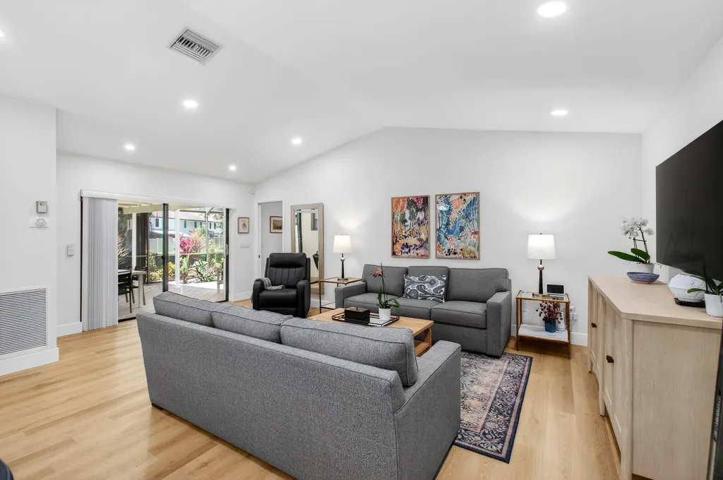 23377 Barlake Drive Boca Raton FL 33433
