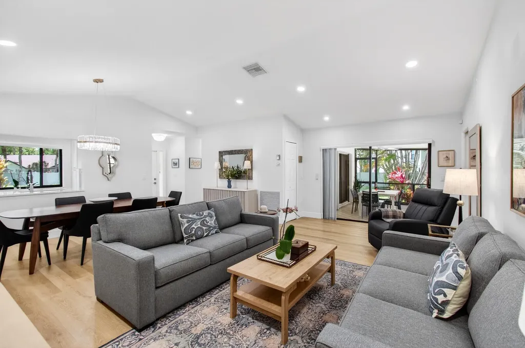 23377 Barlake Drive Boca Raton FL 33433