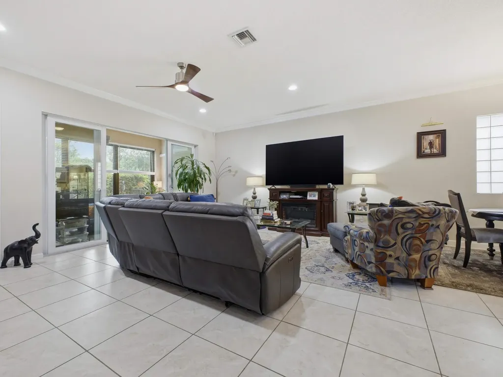 6819 Langdon Way Lake Worth FL 33463