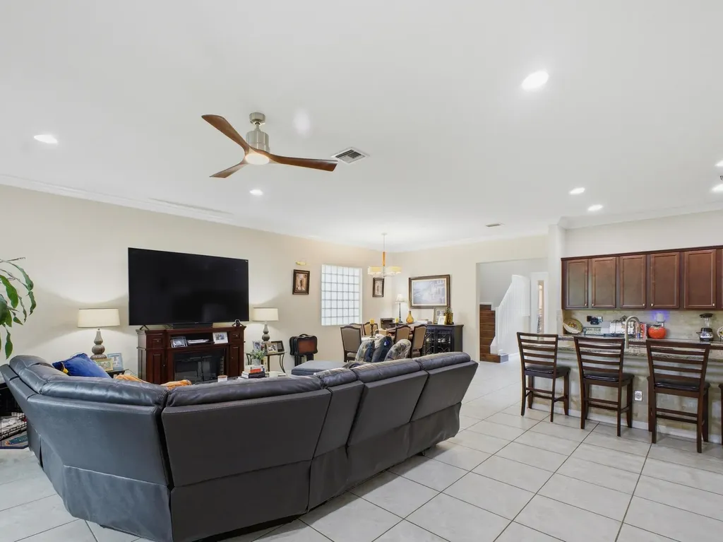 6819 Langdon Way Lake Worth FL 33463