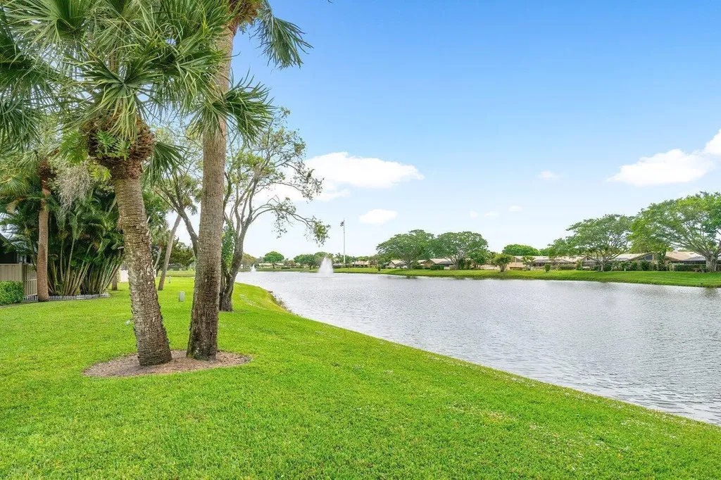 5933 Golden Eagle Circle Palm Beach Gardens FL 33418