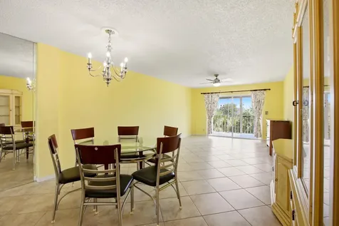 3146 Via Poinciana Greenacres FL 33467