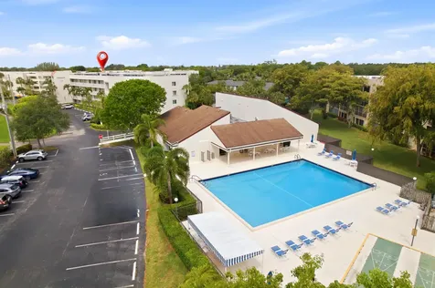 3146 Via Poinciana Greenacres FL 33467