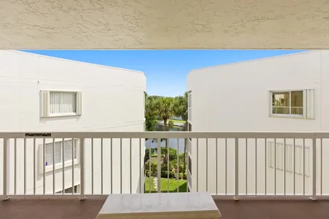 3146 Via Poinciana Greenacres FL 33467