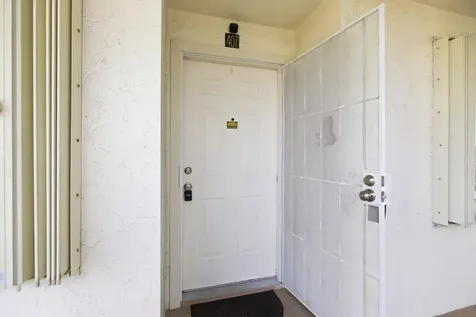 3146 Via Poinciana Greenacres FL 33467