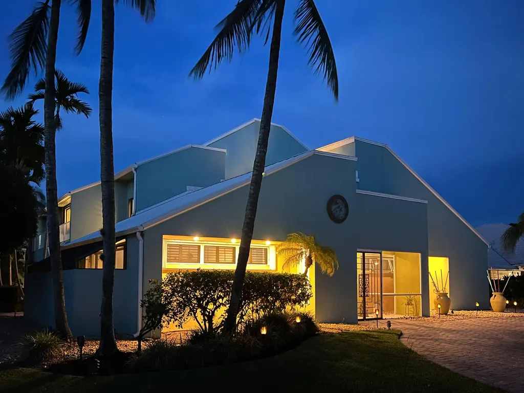 8902 SE Marina Bay Drive Hobe Sound FL 33455