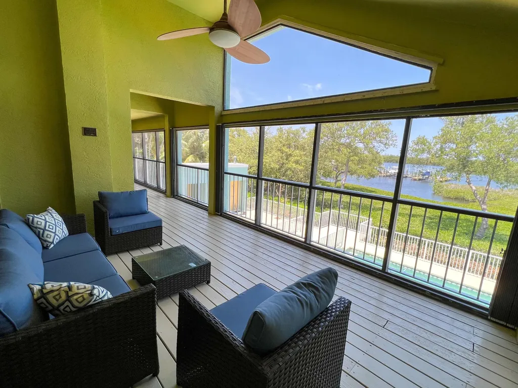 8902 SE Marina Bay Drive Hobe Sound FL 33455
