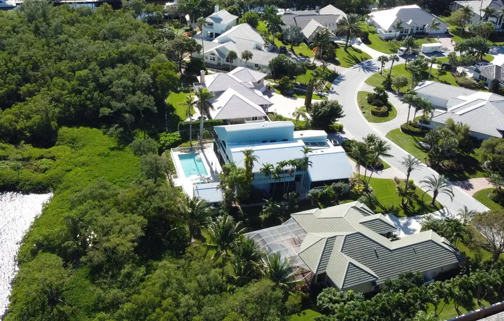 8902 SE Marina Bay Drive Hobe Sound FL 33455