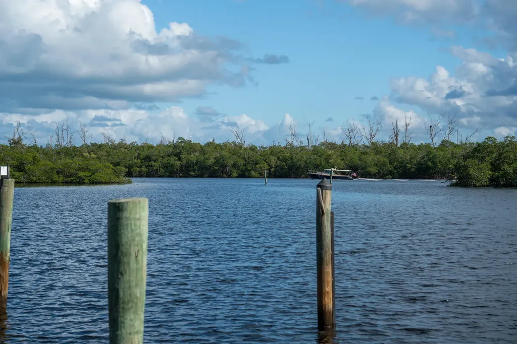 8902 SE Marina Bay Drive Hobe Sound FL 33455