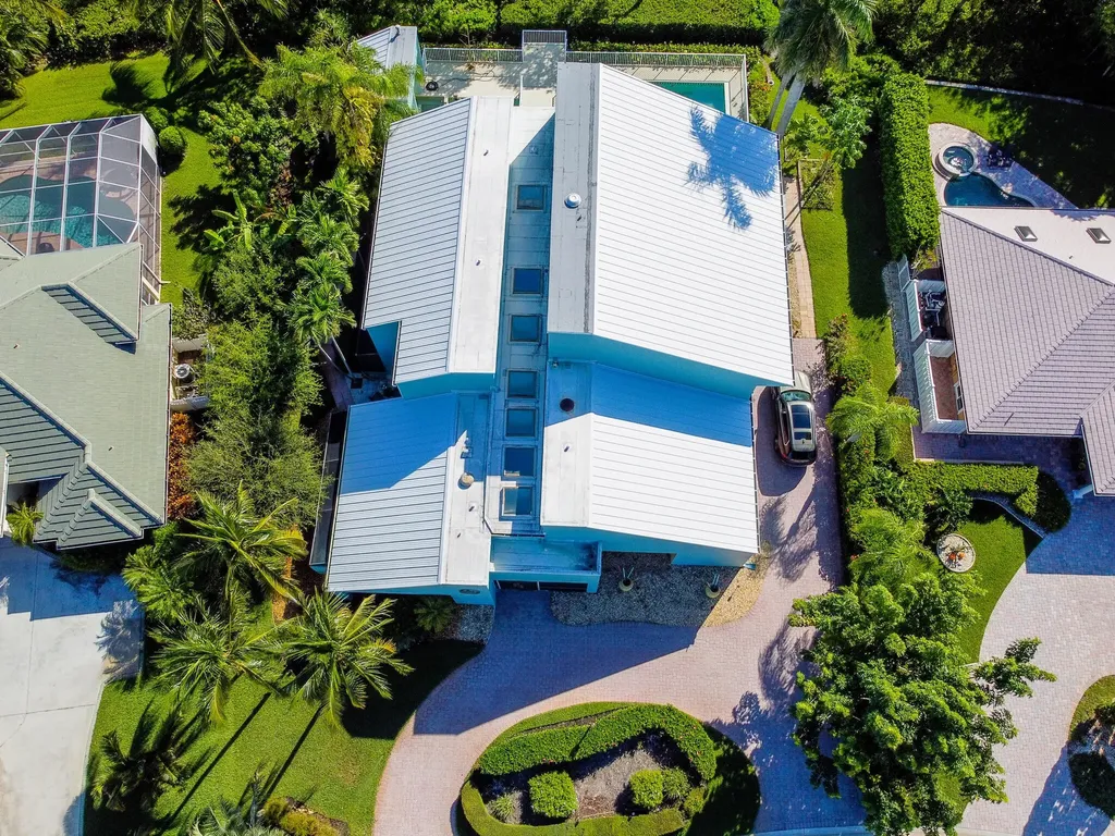 8902 SE Marina Bay Drive Hobe Sound FL 33455